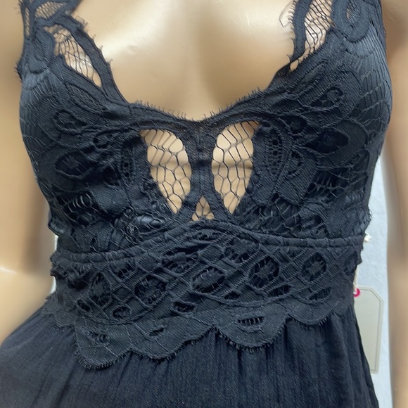 Stella Tweed Black Crochet Lace Adella Bralette NWT - Picture 2 of 8